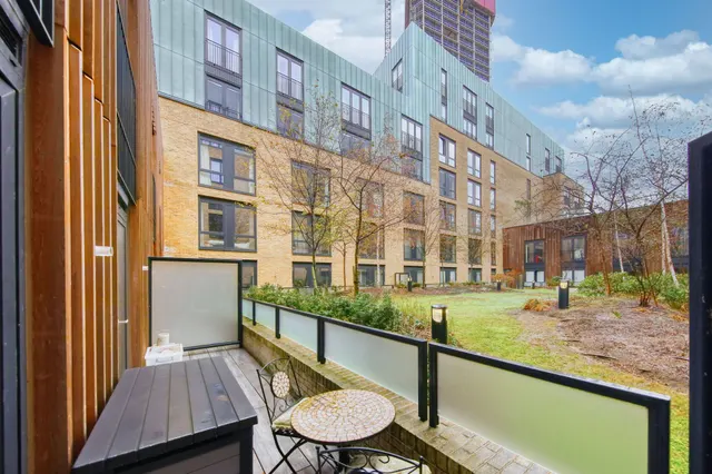 Drapers Yard, Ram Quarter, SW18, photo 3