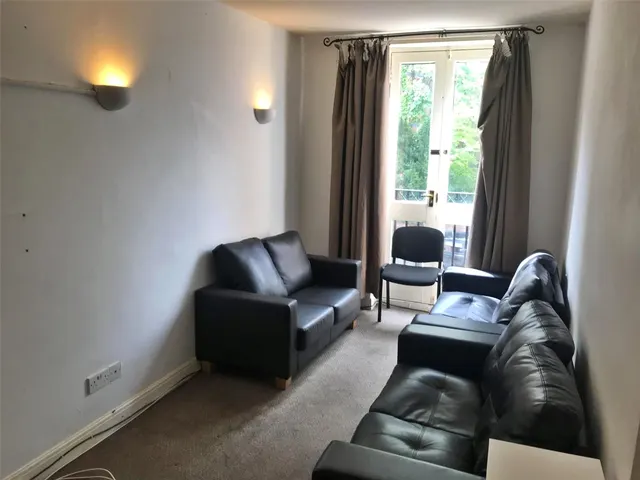 Victoria Road, Fallowfield, M14, photo 2