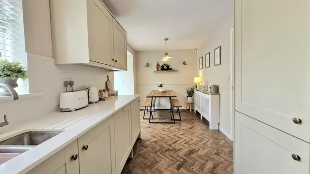 Photo 2 — Jubilee Drive, MARKET DEEPING, Peterborough