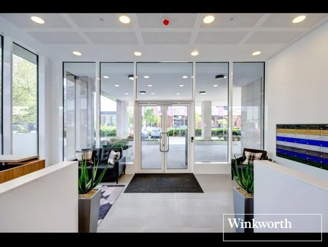Elstree Way, Borehamwood, Hertfordshire, WD6, photo 1