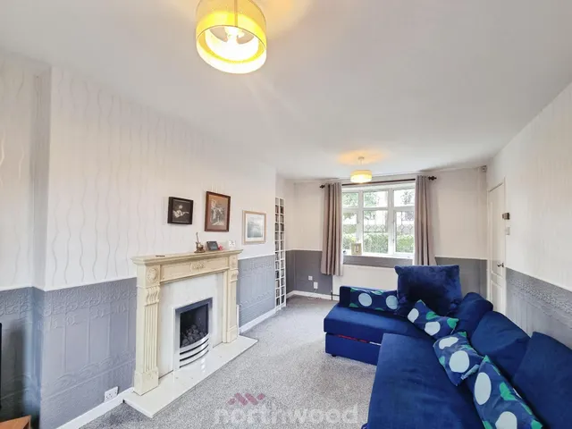Broomhouse Lane, Edlington, DN12, photo 1