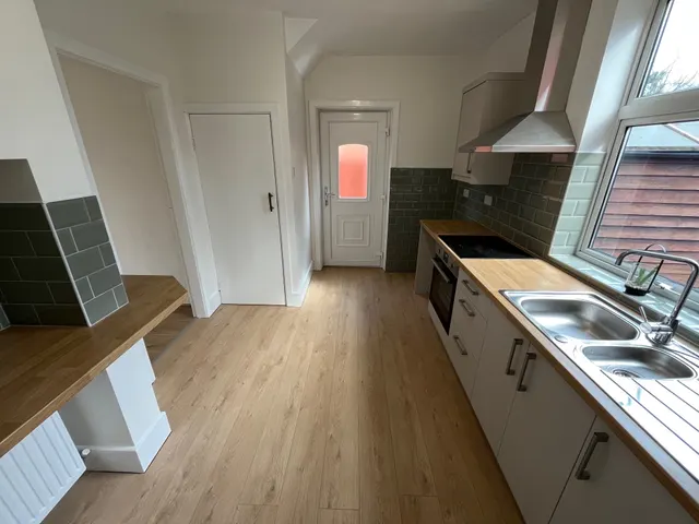 Alexandra Crescent, Uttoxeter, ST14, photo 3