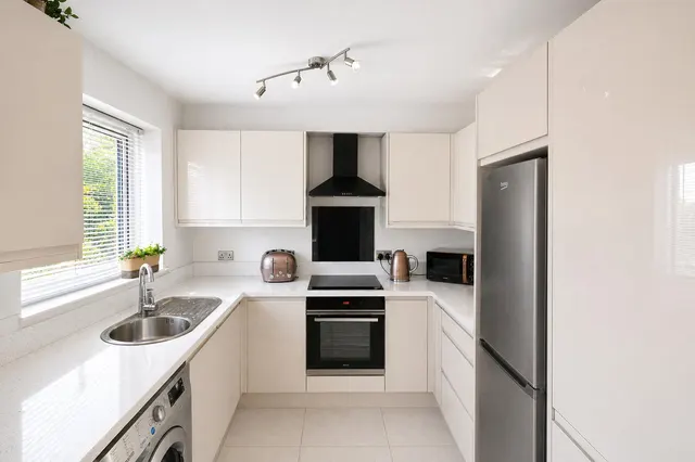Clyfton Close, Broxbourne, EN10, photo 3