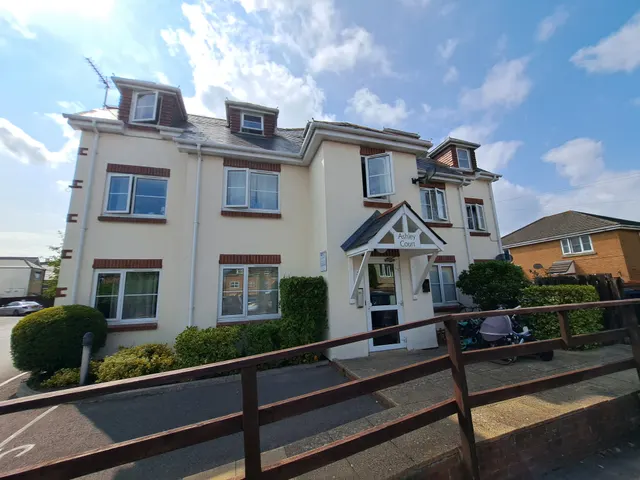 Ashley Road, Parkstone, BH14, photo 1