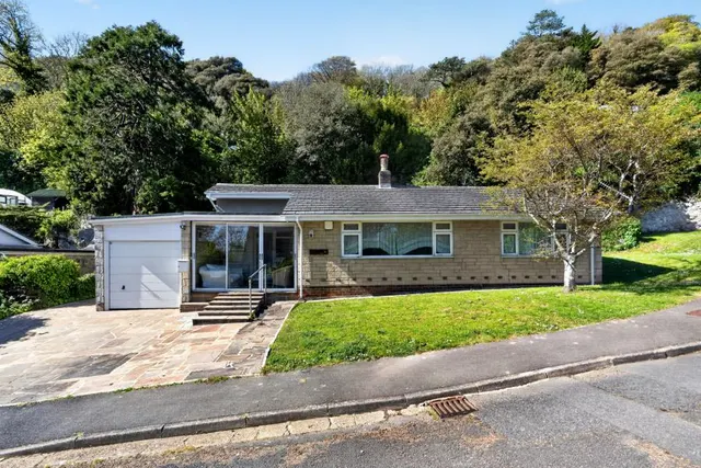 Maples Drive, Ventnor, PO38, photo 1