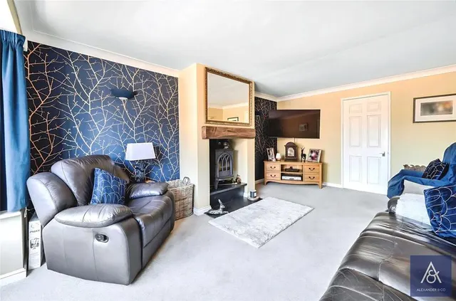 Stuart Road, Brackley, NN13, photo 3