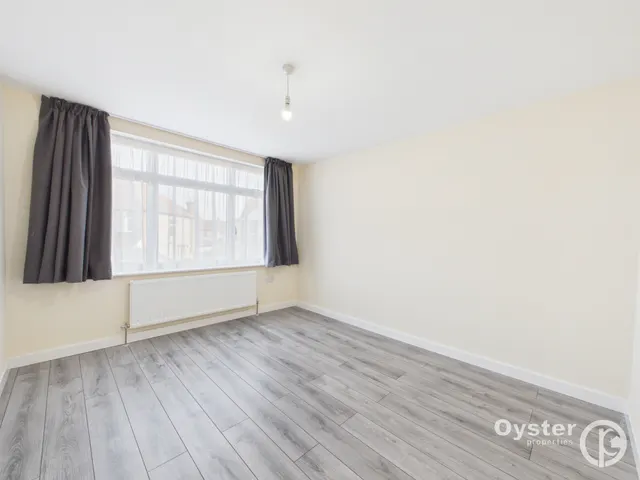 North Circular Road, London, NW2, photo 1