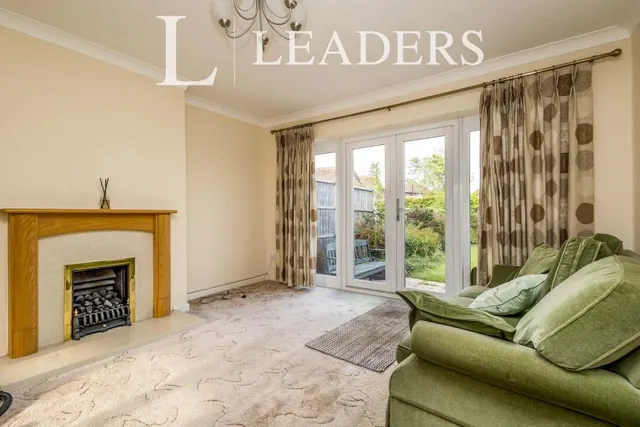 Queenhythe Road, Jacob's Well, GU4, photo 2