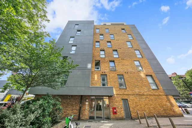 Photo 2 — Flat 16 Chi Building, 54 Crowder Street, London, Greater London, E1 0EZ
