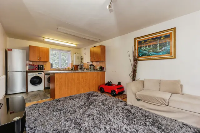 Whitecliff Close, Manchester, M14, photo 1