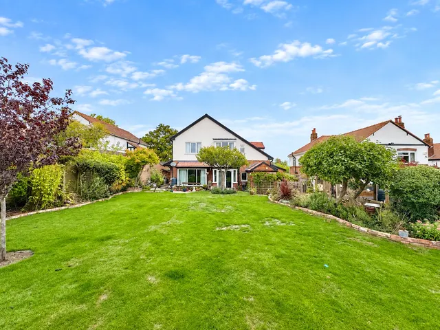 Burlingham Avenue, Wirral, CH48, photo 3