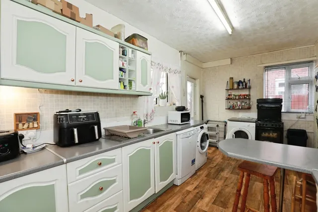 Photo 2 — Halton Drive, CREWE, Cheshire, CW2