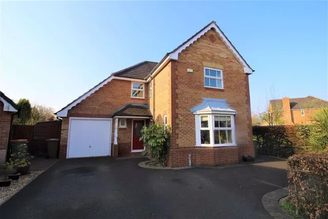 4 bedroom house — Rowangate, Fulwood, Preston, PR2 9AG