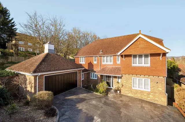 Desirable Village Location, The Orchard, photo 1