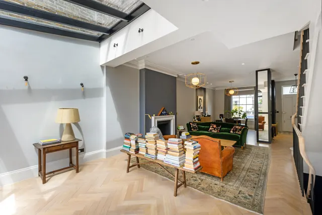 Photo 3 — Chepstow Crescent, Notting Hill, London