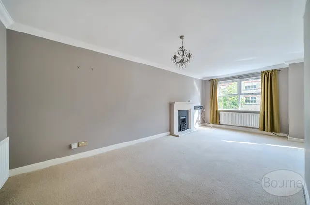 Silistria Close, Knaphill, GU21, photo 2