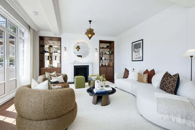Grosvenor Square, London, W1K, photo 2