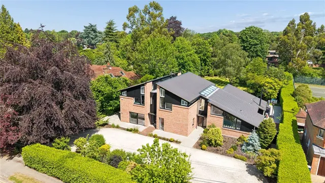 Hervines Road, Amersham, Buckinghamshire, HP6 5HS, photo 1