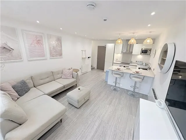 Eden Place, Cheadle, SK8, photo 1