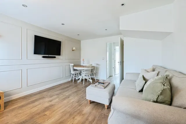 Griffin Walk, Chippenham, SN15, photo 3