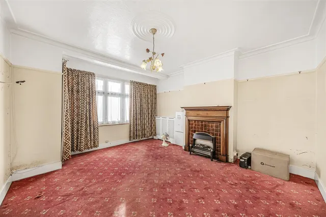 Sandringham Road, Wood Green, N22, photo 2