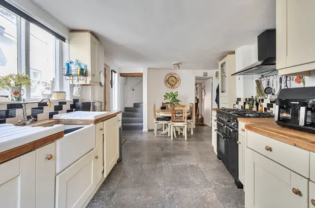 North Street, Oundle, PE8, photo 3