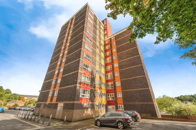 St. Cecilia Close, Kidderminster, photo 1