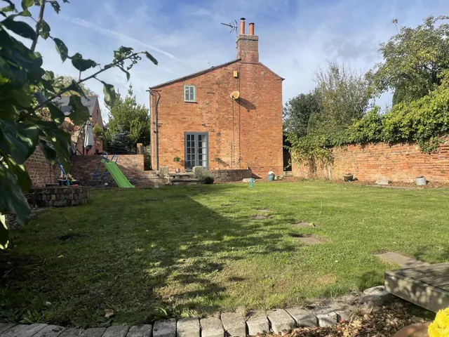 School Lane, Kneesall, NG22, photo 3
