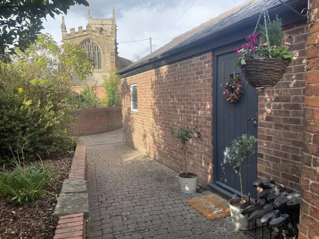 School Lane, Kneesall, NG22, photo 2