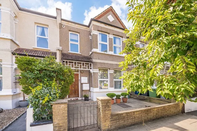 Drayton Grove, W13, photo 1