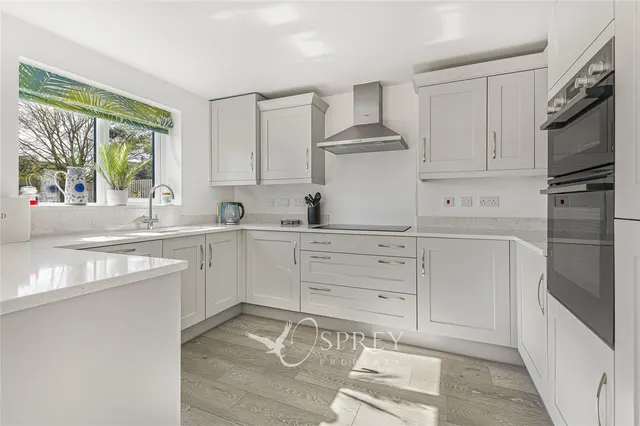 Primrose Drive, Oundle, PE8, photo 2