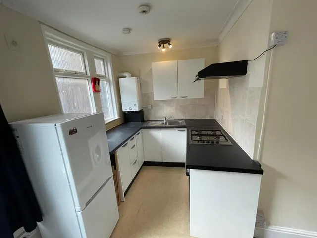 Queen Street, Scarborough, YO11, photo 2
