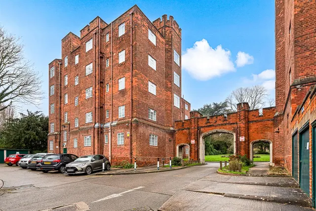 Stoneygate Court, Leicester, LE2, photo 1