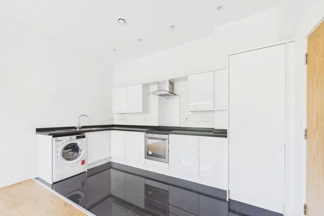 Bradley Court, Camberley, GU15, photo 2