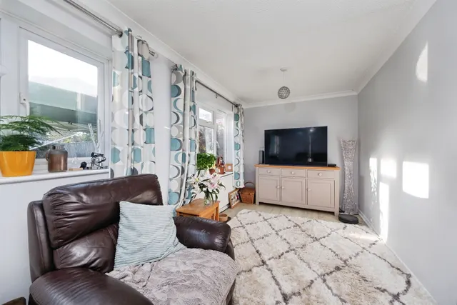 Otters Brook, Buckingham, MK18, photo 3