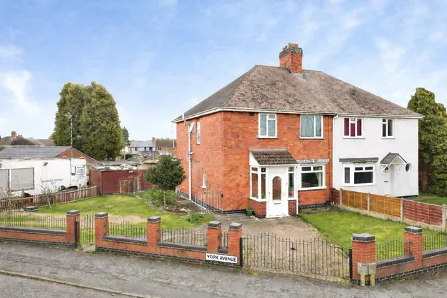 York Avenue, BEDWORTH, Warwickshire, CV12, photo 1