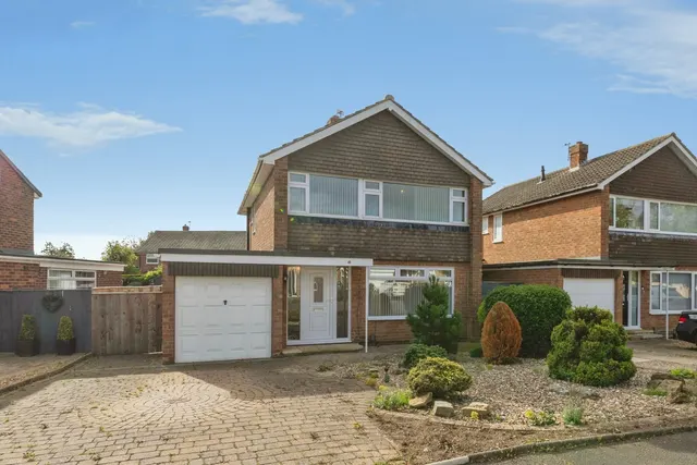 Mayfield Crescent, Eaglescliffe, TS16, photo 1