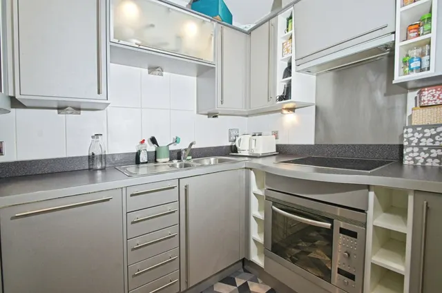 Havannah Street, Cardiff, CF10, photo 3