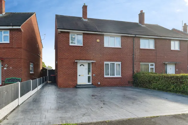 Bebington Road, Great Sutton, CH66, photo 1