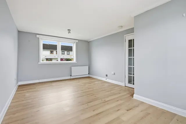 Photo 2 — Primrose Avenue, Rosyth, KY11 2TZ