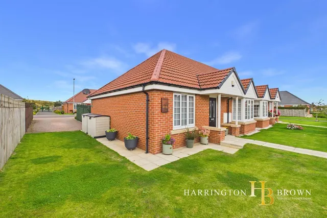 Photo 3 — Sandringham Court, Consett