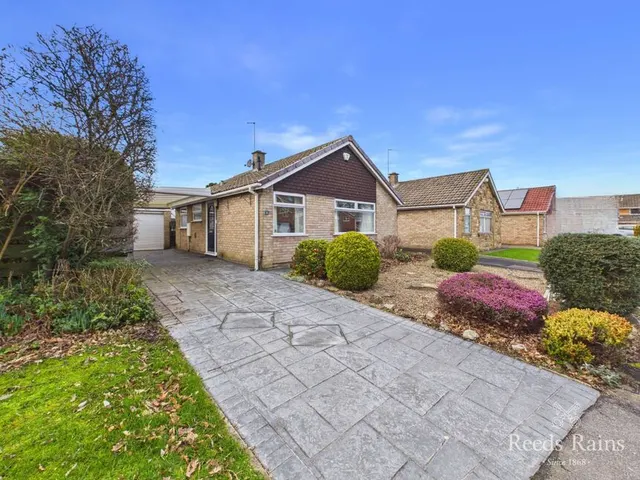 Rosedale Crescent, Guisborough, North Yorkshire, TS14, photo 1