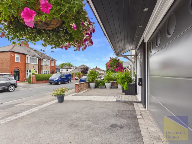Photo 2 — Beacon Avenue, Fulwood, Lancashire, PR2 3QY