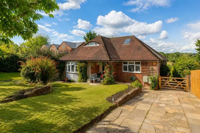 Trees Road, High Wycombe, HP14, photo 1