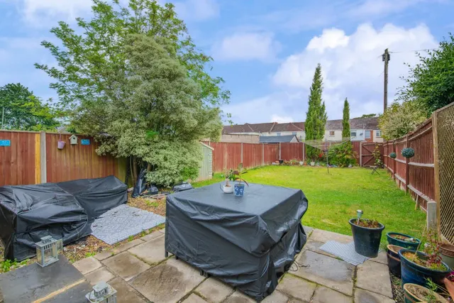 Photo 2 — Chamberlayne Road, Eastleigh, Hampshire, SO50 5JJ