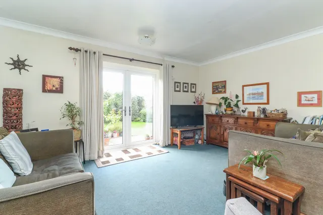 Kent Gardens, Birchington, CT7, photo 2
