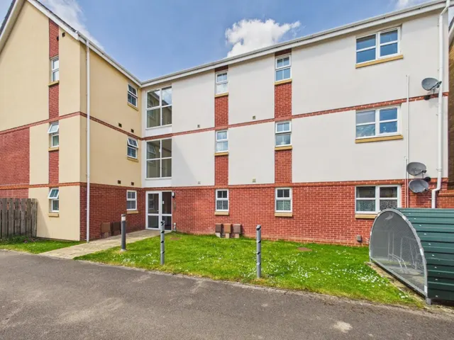 Blenheim Square, Uphill, Lincoln, photo 1