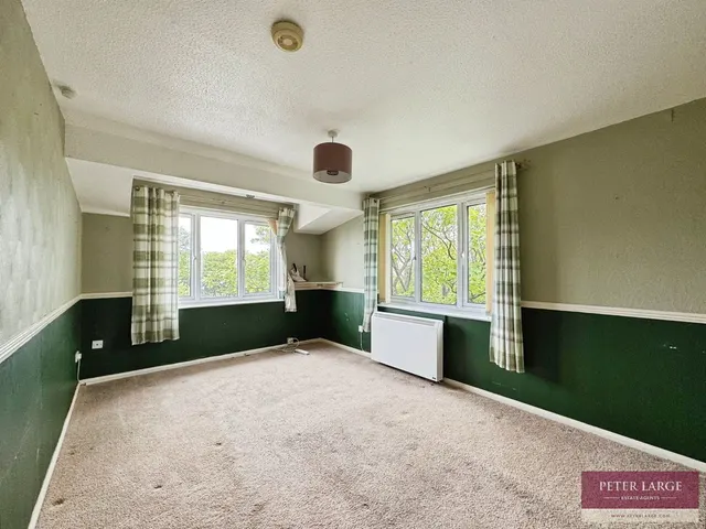 Photo 2 — Russell Road, Rhyl, Denbighshire, LL18 3DJ