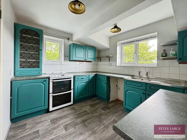 Photo 3 — Russell Road, Rhyl, Denbighshire, LL18 3DJ
