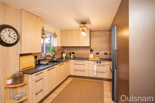 Photo 3 — Oldfield Road, Bromsgrove, Worcestershire, B61 8BB